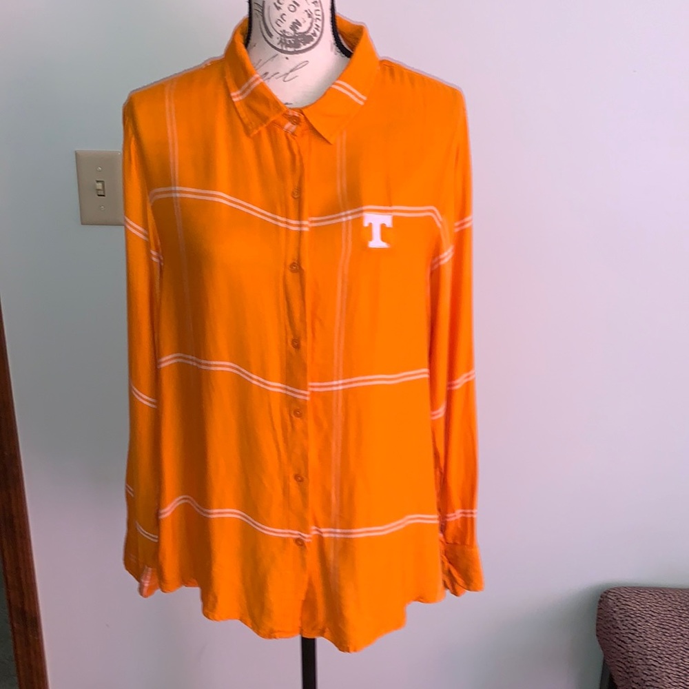 UGApparel Tennessee Button Down Shirt size L